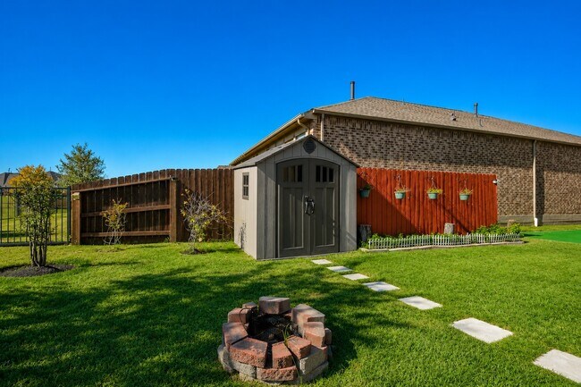 Building Photo - 19903 Oakland Knoll Cir