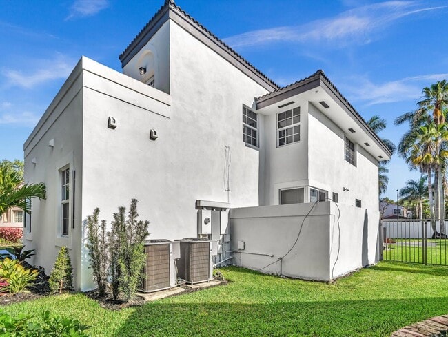 Building Photo - 3715 Starboard Ave