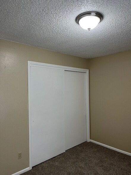 Building Photo - 109 Ponderosa St