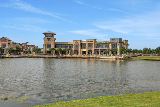 Building Photo - 9455 Towne Lake Pkwy