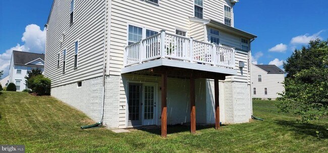 Building Photo - 16056 Sheringham Way