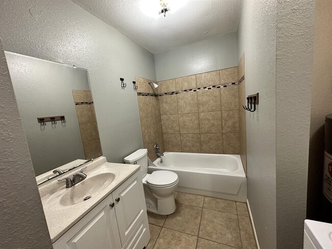 Building Photo - 21333 W Knox Dr