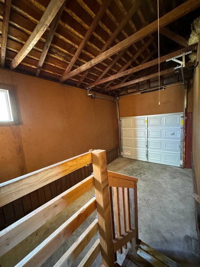 Building Photo - 1226ltur