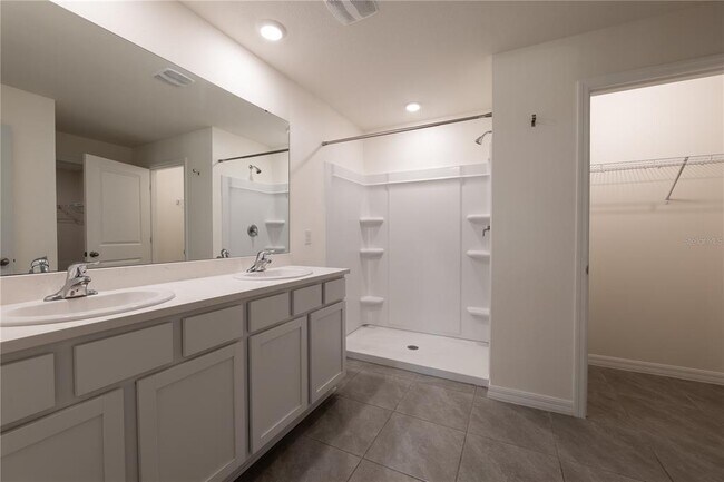 Building Photo - 11272 SE 67th Cir