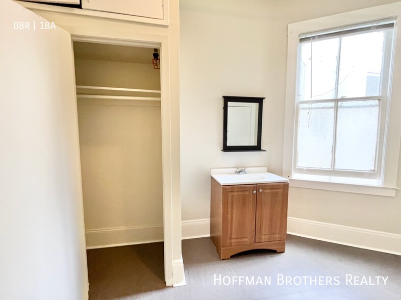 Building Photo - 124 Waverly Pl