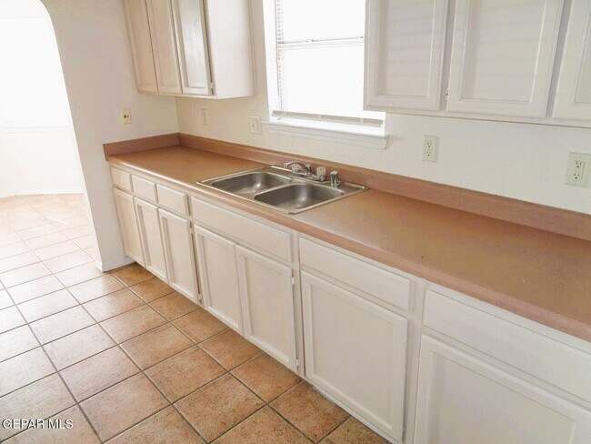 Building Photo - 12357 Tierra Buena Dr