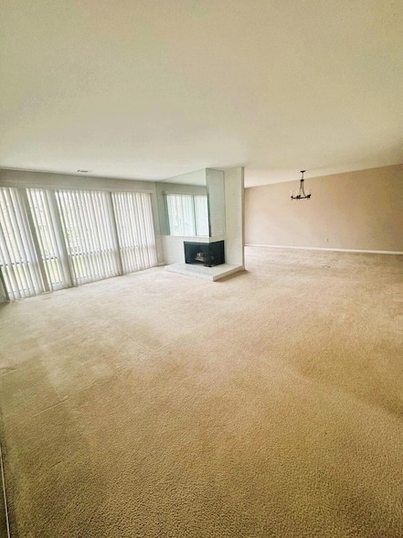 Building Photo - 6979 Pebble Creek Woods Dr