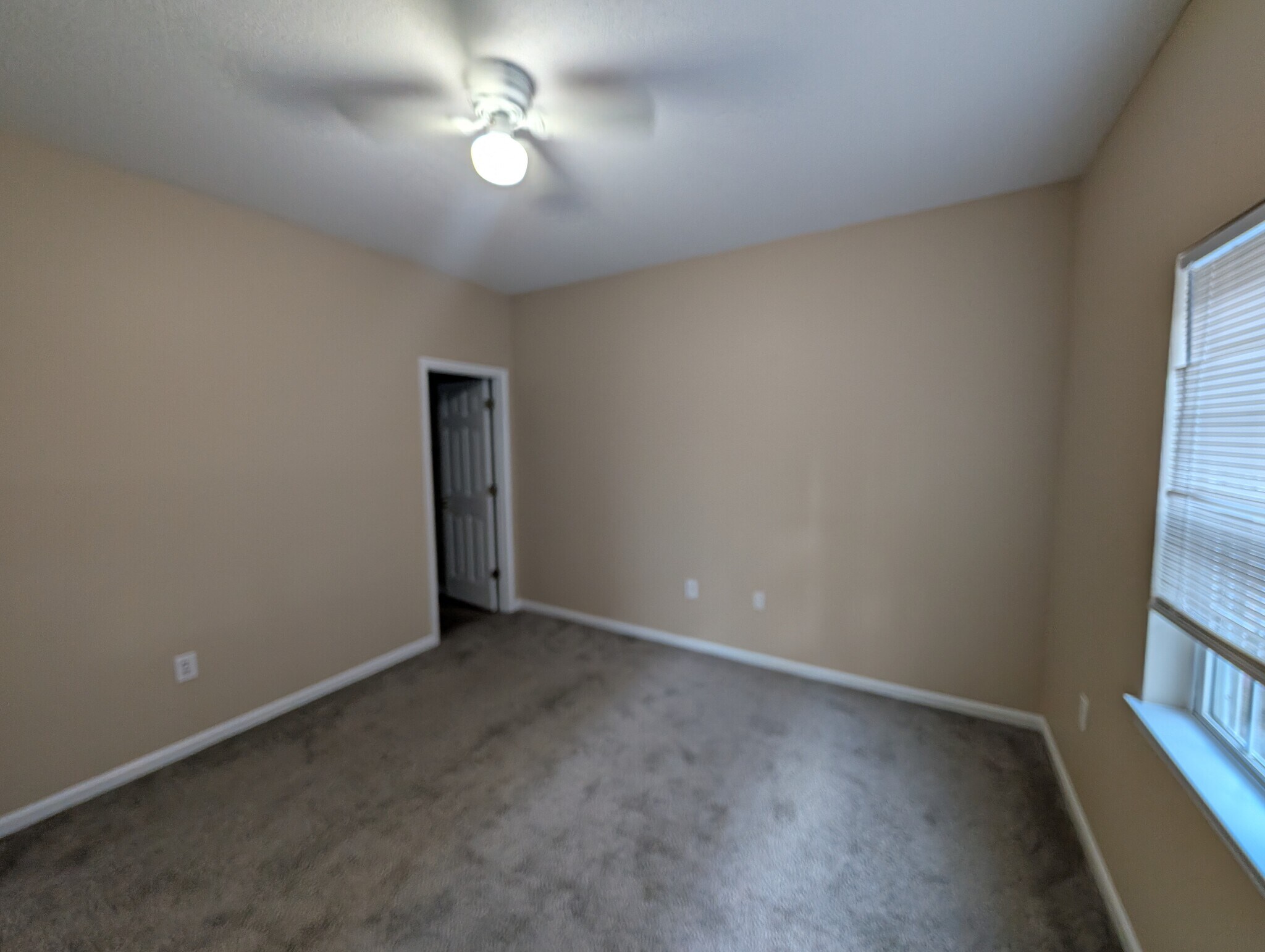 Master Bedroom - 4405 Sweetwater Blvd