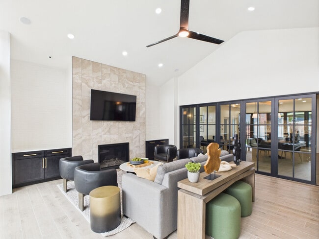 Building Photo - The Rail at 1380