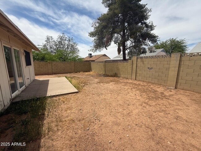 Building Photo - 3124 W Mohawk Ln