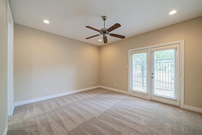 Building Photo - 9103 Harbor Hills Dr