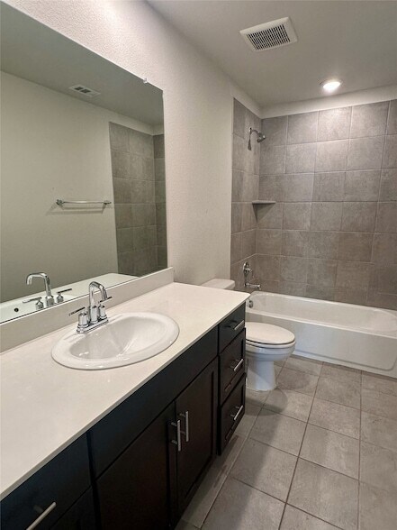 Building Photo - 1636 Briar Hunt Dr