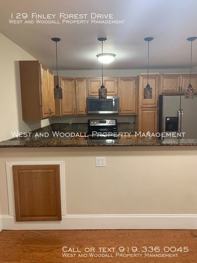 Building Photo - 129 Finley Forest Dr