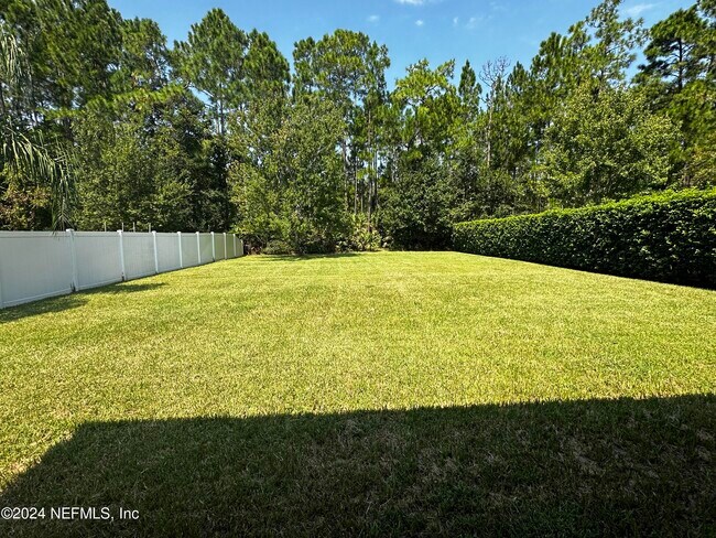 Building Photo - 12212 Angleterre Dr