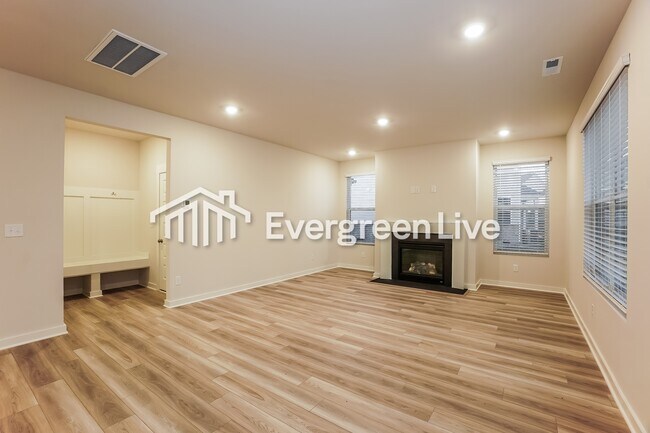 Building Photo - 862 Bur Oak Ct