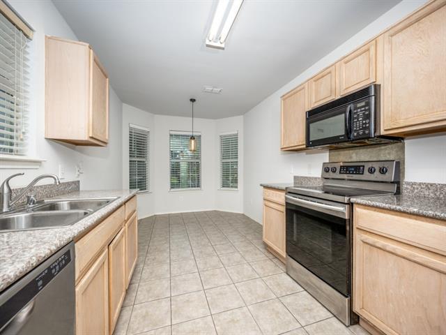 Building Photo - 1009 Savage Dr