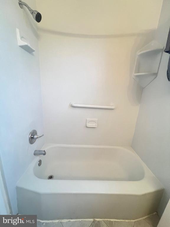 Building Photo - 125 Talbott St