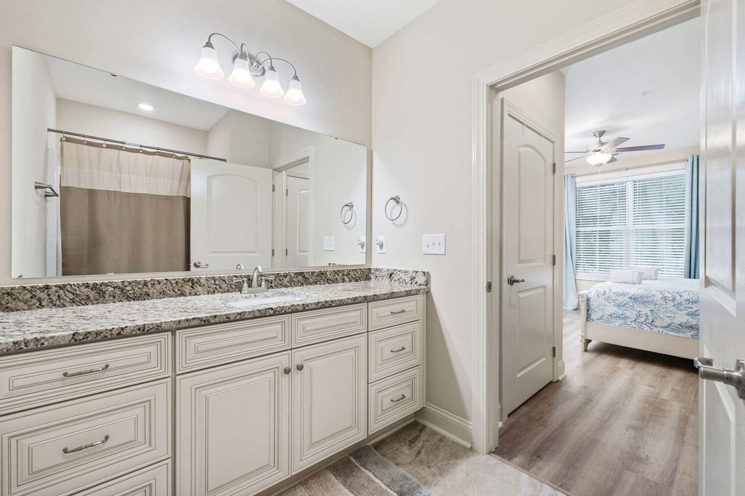 Building Photo - 587A Sunnyside Ave