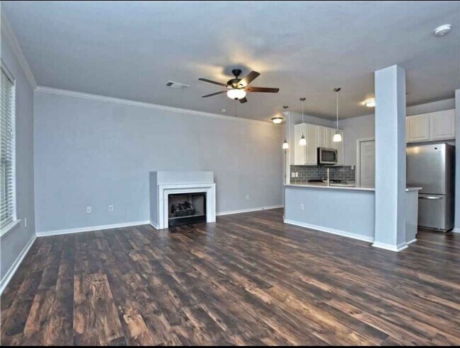 Building Photo - 3300 Forest Creek Dr