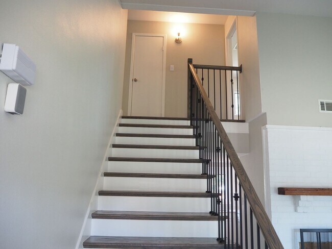 Building Photo - 3 Bed - 2.5 Bath in Flower Mound