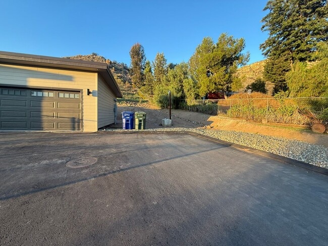 Building Photo - BRAND NEW BUILD 4BR/2.5BA Home in LAKESIDE available FOR RENT w/ RV parking and attached garage!