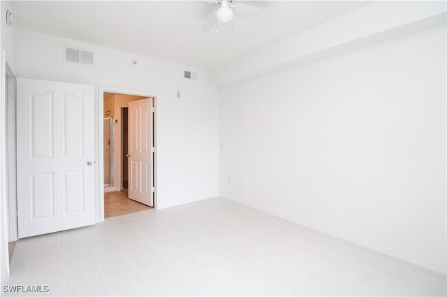 Building Photo - 13010 Positano Cir