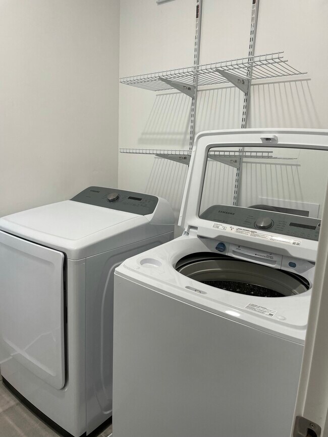 Building Photo - 152 Elder Ave