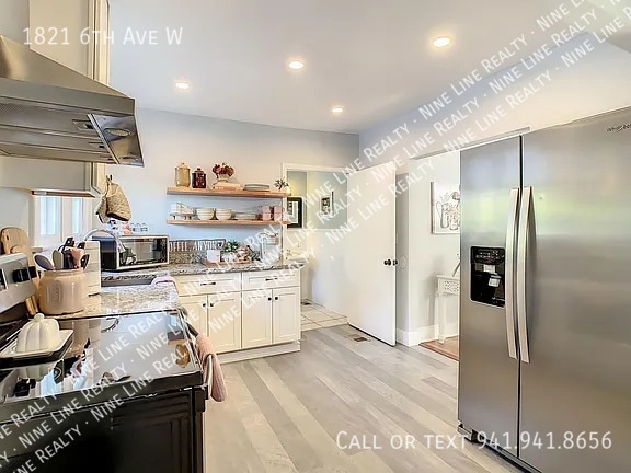 Building Photo - 1821 6th Ave W