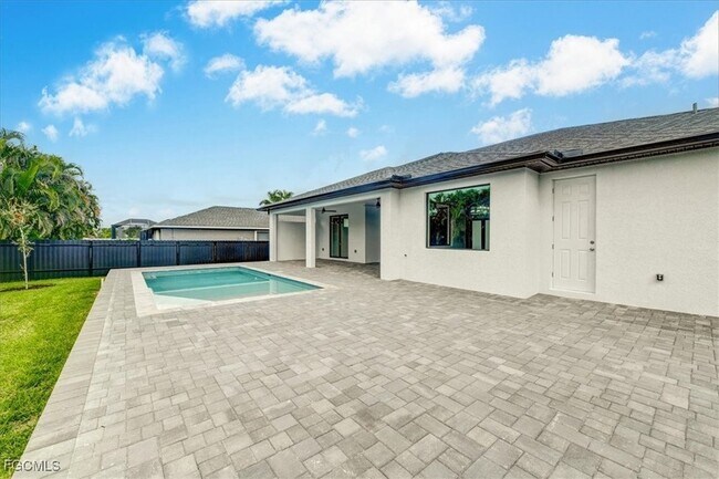 Building Photo - 2602 SW 27th St