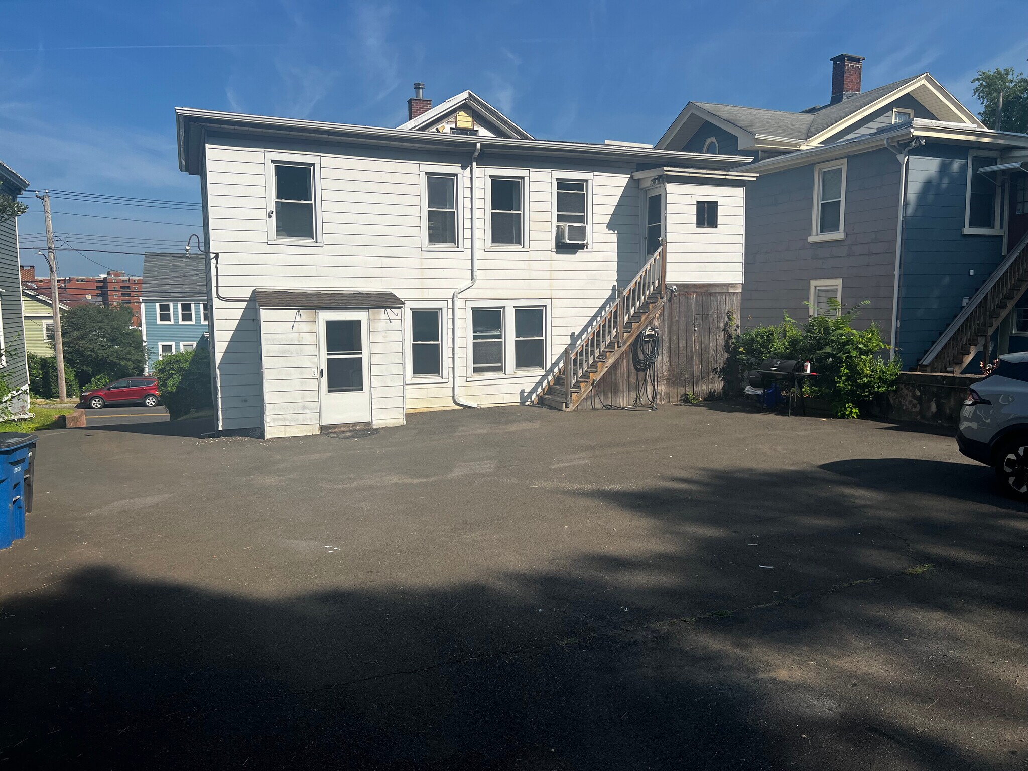 Building Photo - 651 Quinnipiac Ave