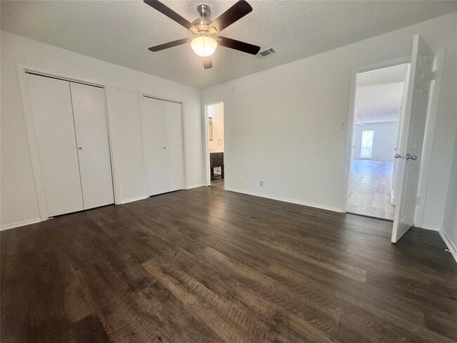 Building Photo - 6900 Trendal Ln