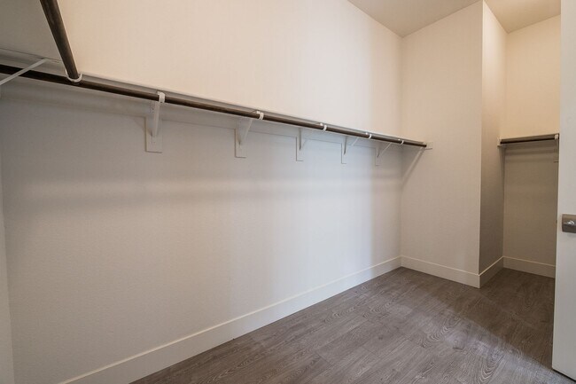 Building Photo - Luxury Living in Inspirada’s Gated Escala Community!