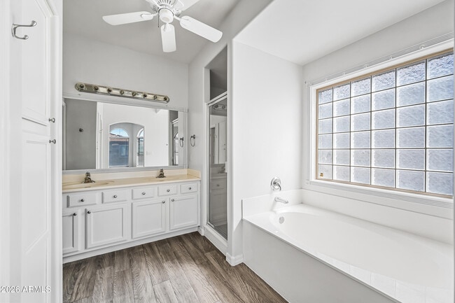 Building Photo - 14000 N 94th St