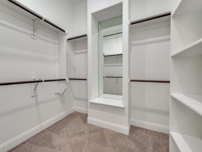 Building Photo - 16616 Sunnyland Dr