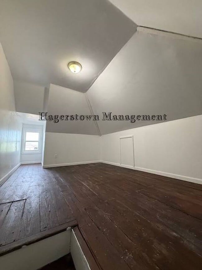 Building Photo - Duplex - South End