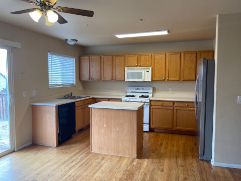 Building Photo - 7023 Bonnie Brae Ln