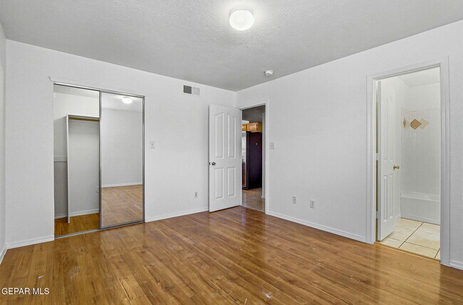 Building Photo - 3749 Leticia St