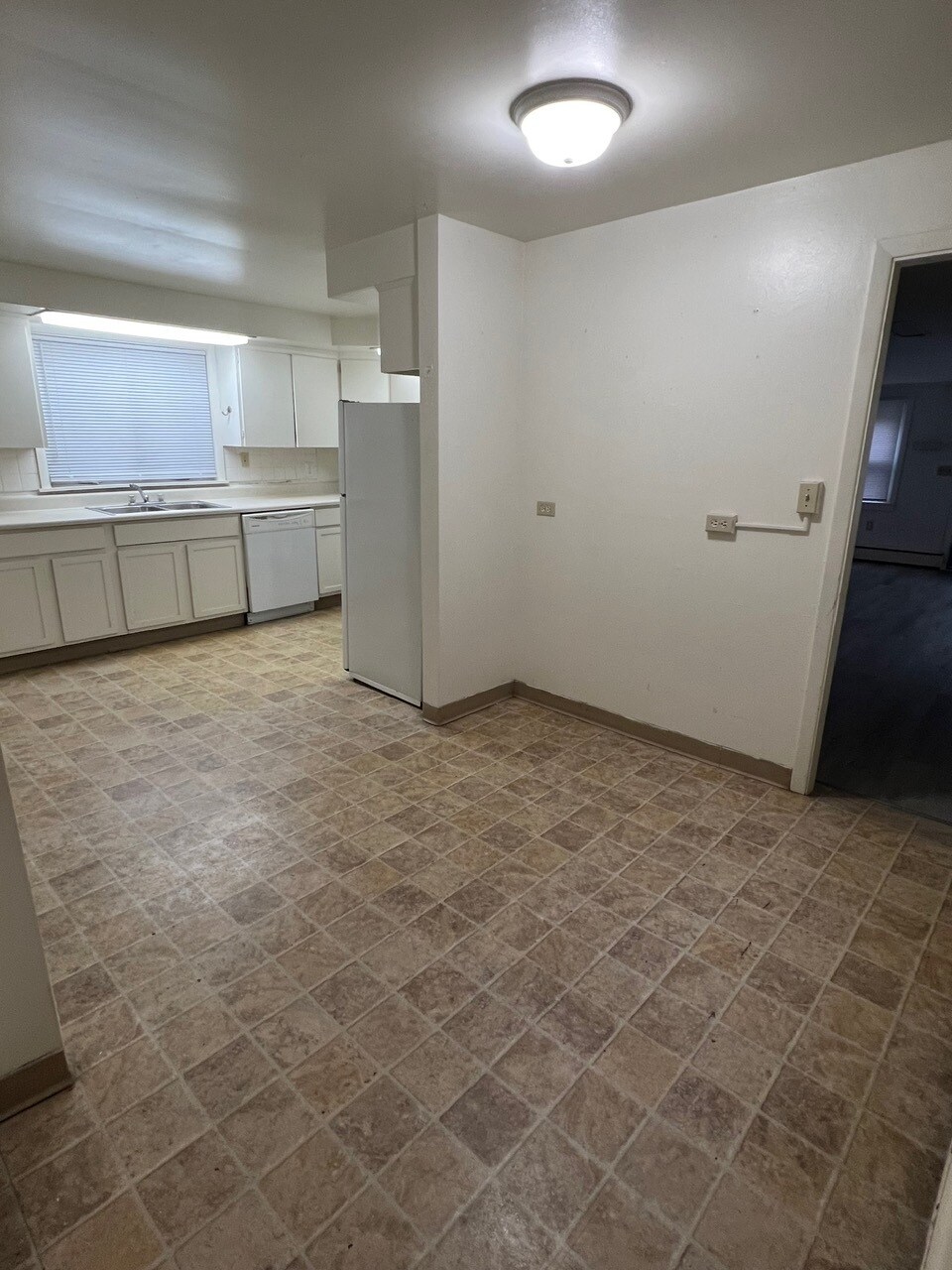 Building Photo - 1013 Dryden Rd