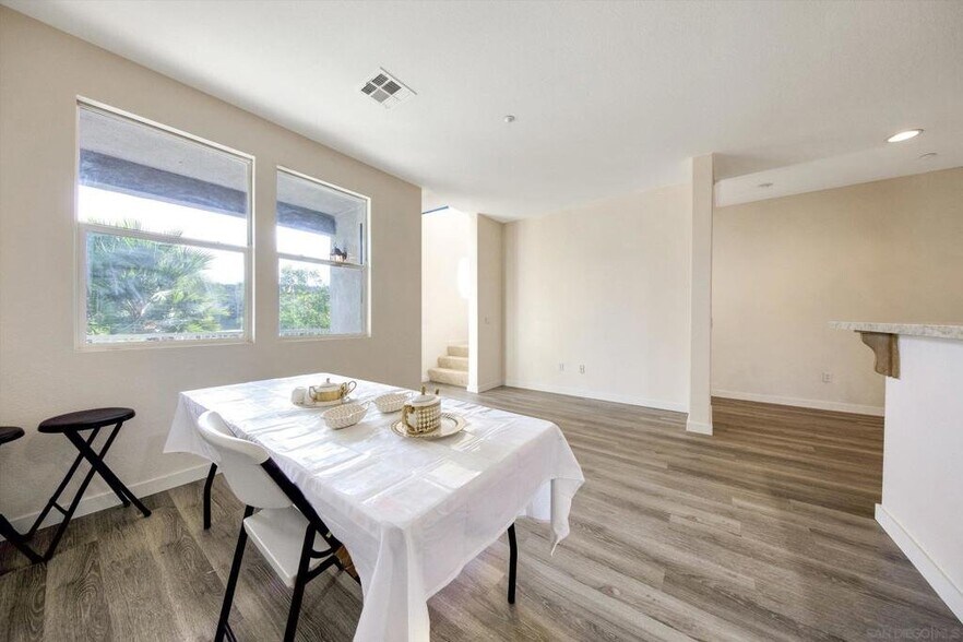Building Photo - 1583 Sumac Pl