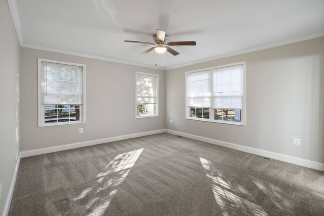 Building Photo - 1516 Cedarwood Dr