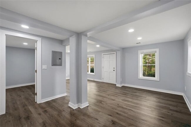 Building Photo - 2040 Penelope St NW