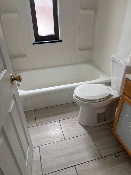 Building Photo - 151 Niagara Ave