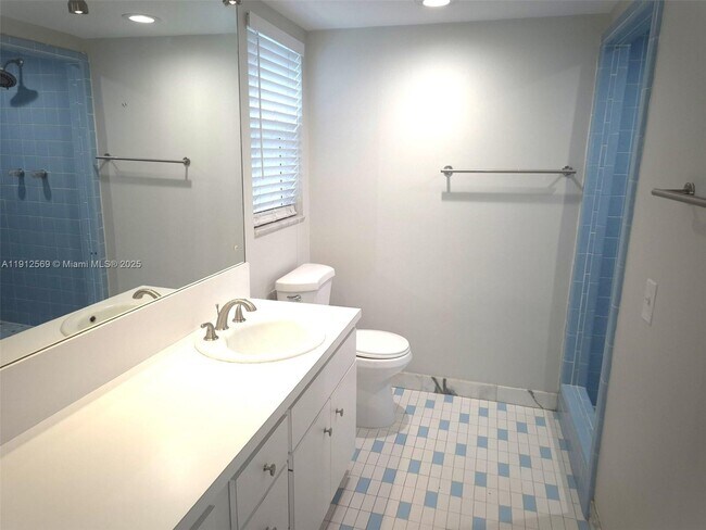 Building Photo - 1617 SE 15th St