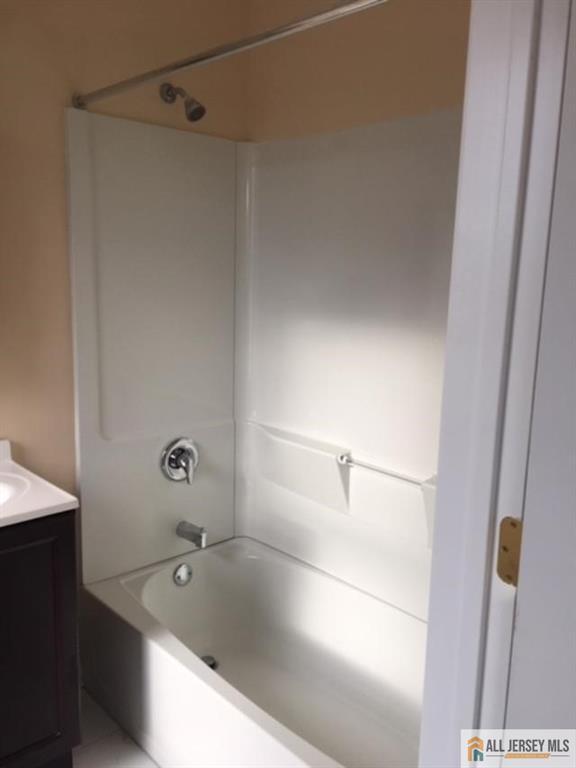 Building Photo - 250 Somerset St