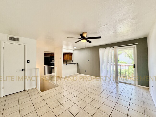 Building Photo - 1620 N Wilmot Rd