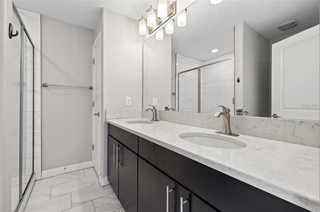 Building Photo - 1501 W Lemon St