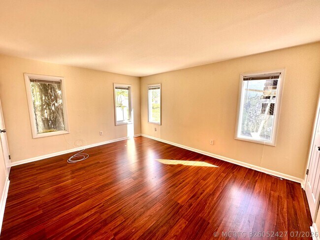 Building Photo - 517 Kanuga Dr