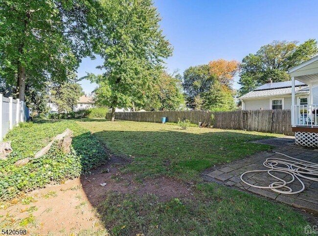 Building Photo - 239 E 4th Ave