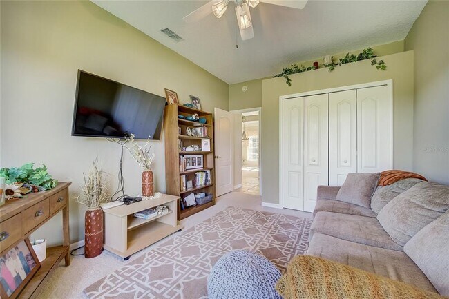 Building Photo - 2234 Fenton Ave