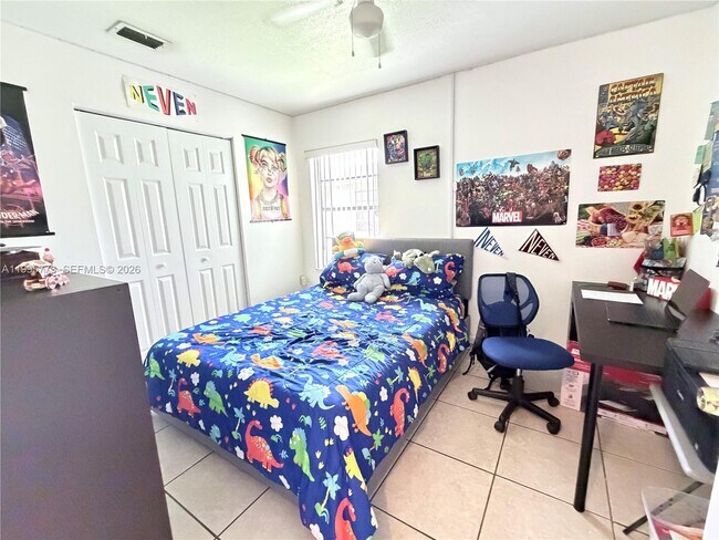 Building Photo - 954 NW 14th St